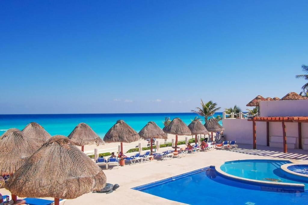 Villa Aurora Beautiful Beachfront Apartment Cancun Ngoại thất bức ảnh