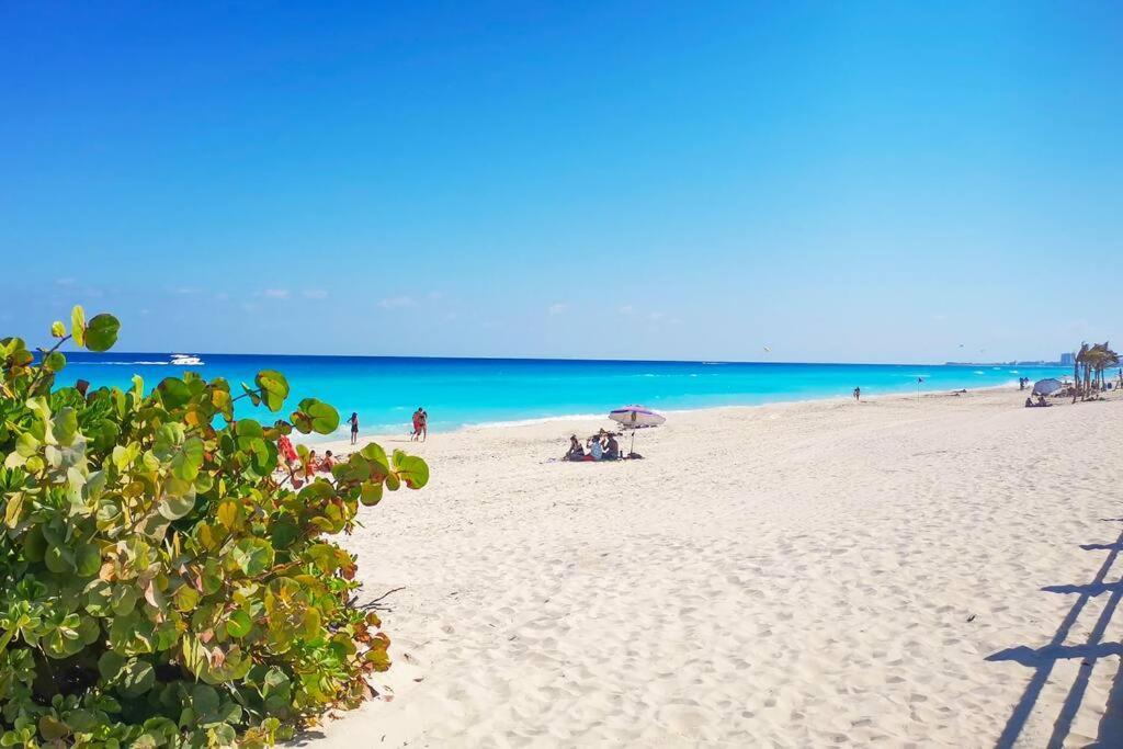 Villa Aurora Beautiful Beachfront Apartment Cancun Ngoại thất bức ảnh